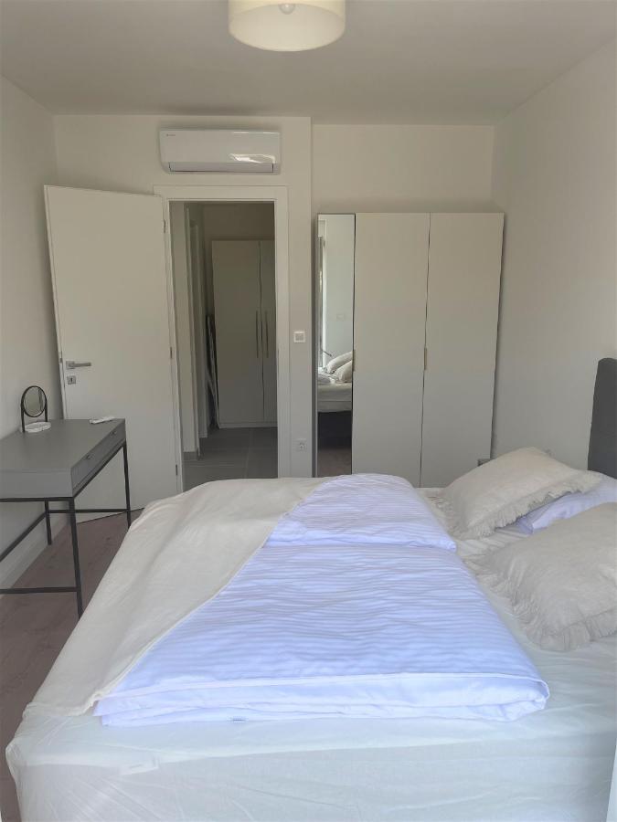 Soltysovka Apartments Rogoznica  Esterno foto