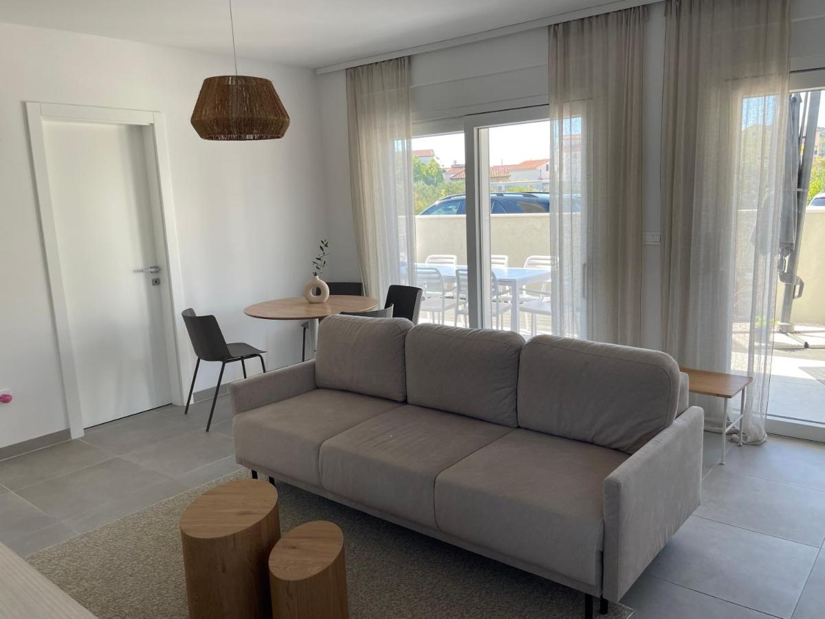 Soltysovka Apartments Rogoznica  Esterno foto